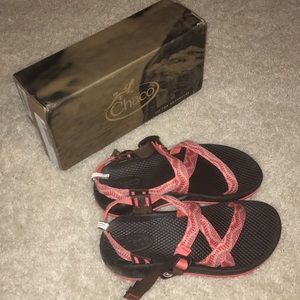 Pink chacos